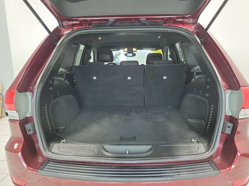 Used 2017 Jeep Grand Cherokee Laredo w/ Quick Order Package 23E AWD/4WD image 13