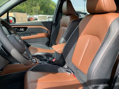 Used 2025 Subaru Forester Touring image 36