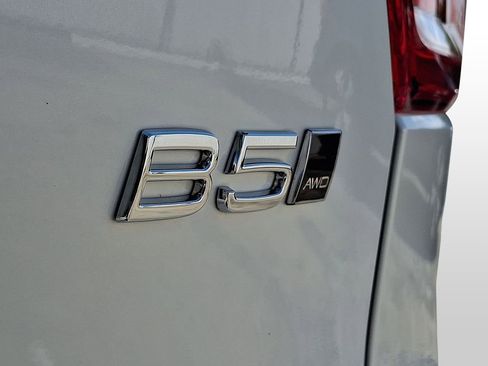 New 2026 Volvo XC40 B5 Core w/ Climate Package image 19