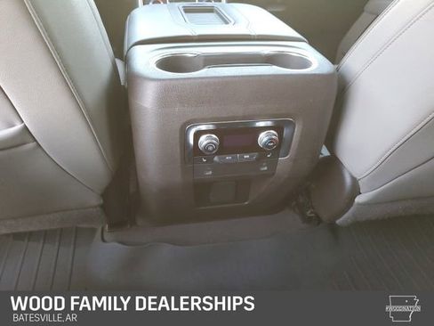 Used 2022 GMC Yukon XL SLT w/ SLT Luxury Package image 21