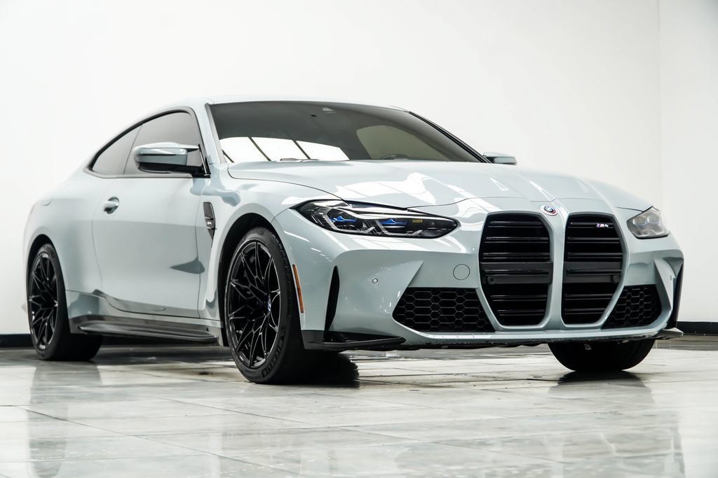 Used 2022 BMW M4 Coupe w/ Executive Package RWD image 5
