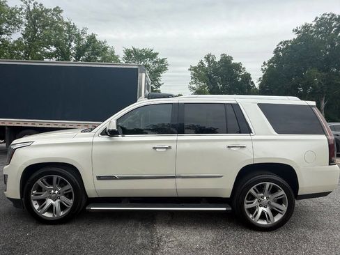 Used 2015 Cadillac Escalade Premium AWD/4WD image 8
