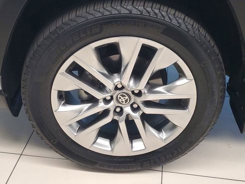 Certified 2024 Toyota RAV4 XLE Premium image 4