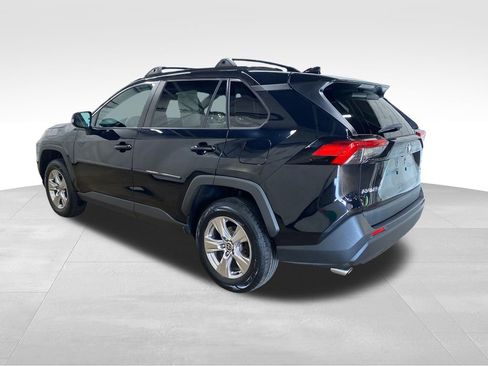 Used 2022 Toyota RAV4 XLE w/ Convenience Package AWD/4WD image 2