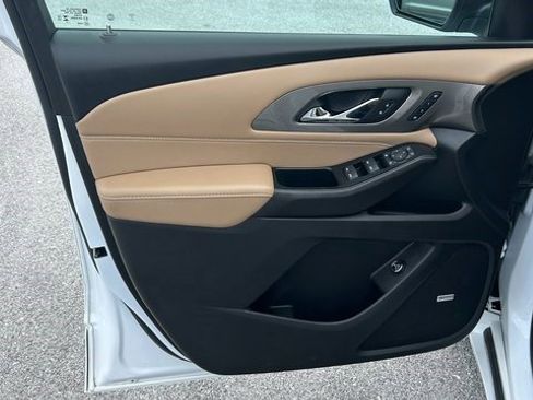 Certified 2023 Chevrolet Traverse Premier image 23