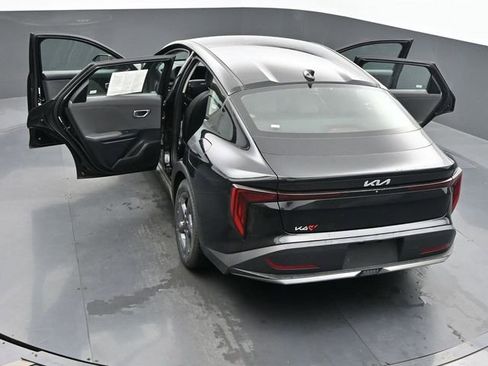 Used 2025 Kia K4 FWD image 60
