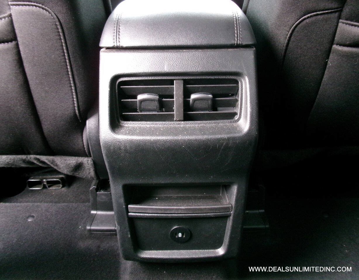 Used 2023 Ford Edge SE AWD/4WD image 15