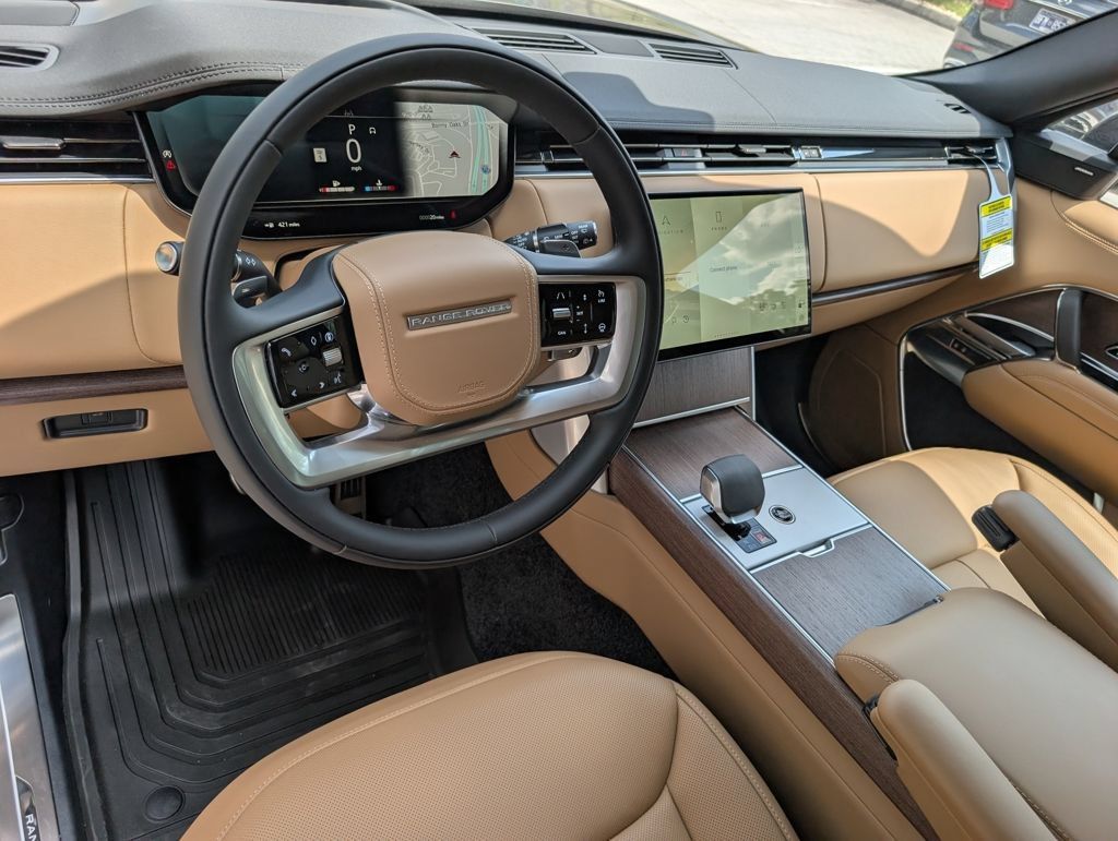 New 2026 Land Rover Range Rover Long Wheelbase SE AWD/4WD image 4
