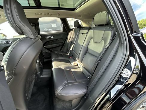 Certified 2023 Volvo XC60 T8 Ultimate w/ Climate Package AWD/4WD image 23