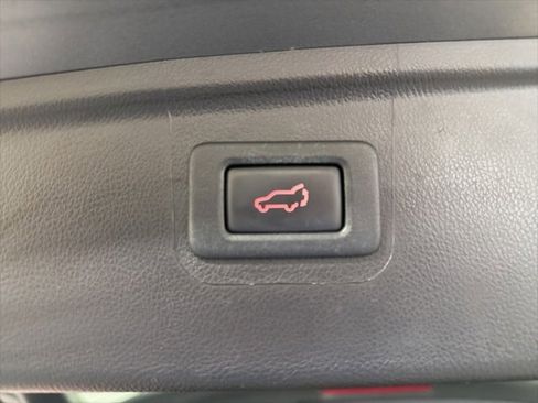 Used 2018 Subaru Outback 2.5i Limited image 39