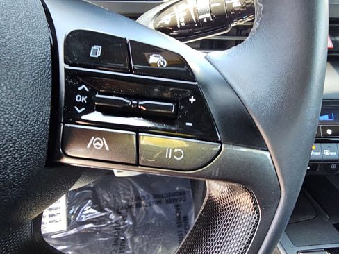 Certified 2025 Hyundai Elantra Sport FWD image 26