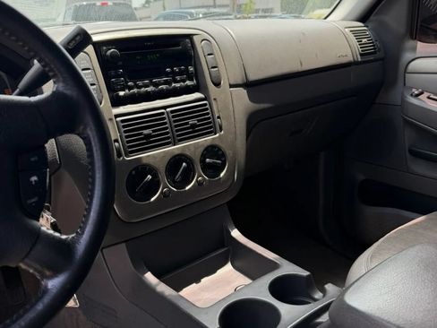 Used 2004 Ford Explorer Sport XLT AWD/4WD image 15