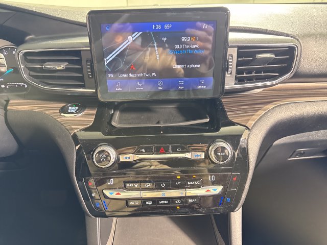 Used 2021 Ford Explorer Limited w/ Equipment Group 301A AWD/4WD image 33
