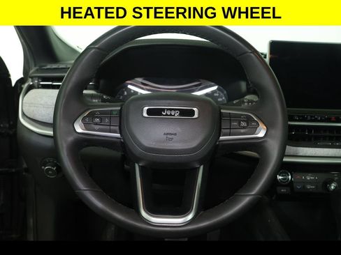 Used 2023 Jeep Compass Latitude AWD/4WD image 7