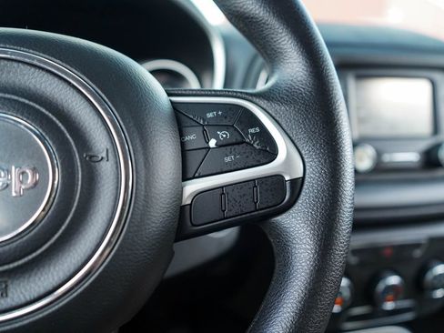 Used 2018 Jeep Compass Sport FWD image 29