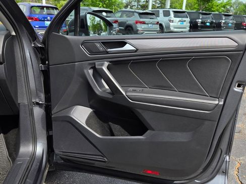 Certified 2023 Volkswagen Tiguan SE image 49