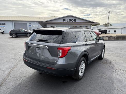 Used 2023 Ford Explorer XLT image 24