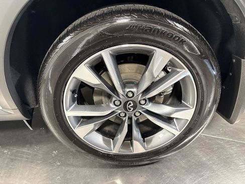 Certified 2025 INFINITI QX60 Luxe w/ Vision Package AWD/4WD image 12