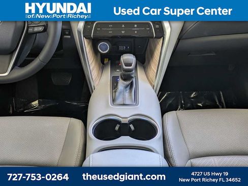 Used 2022 Toyota Venza Limited AWD/4WD image 24