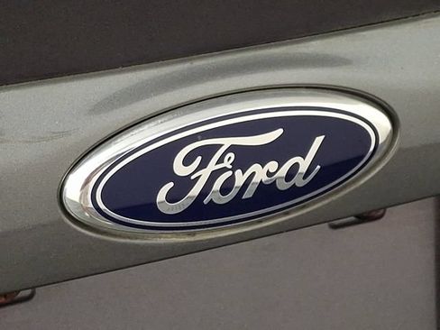 Used 2013 Ford C-MAX SE FWD image 30