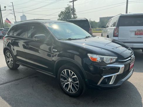 Used 2018 Mitsubishi Outlander Sport SE FWD image 3