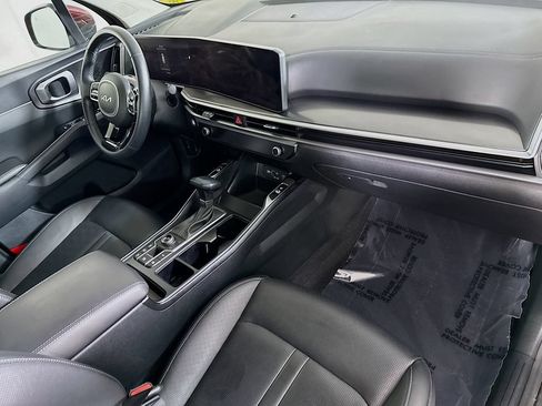 Used 2025 Kia Sorento S AWD/4WD image 31