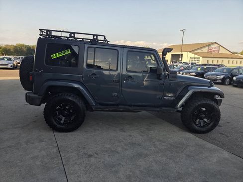 Used 2007 Jeep Wrangler Unlimited Sahara image 4