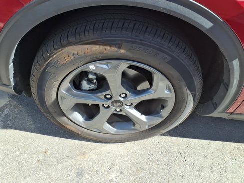 Used 2025 Ford Escape ST-Line image 3