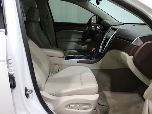 Used 2015 Cadillac SRX Performance w/ Driver Awareness Package image 30