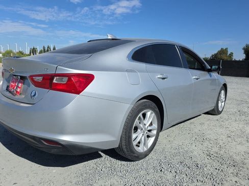 Used 2018 Chevrolet Malibu LT FWD image 3