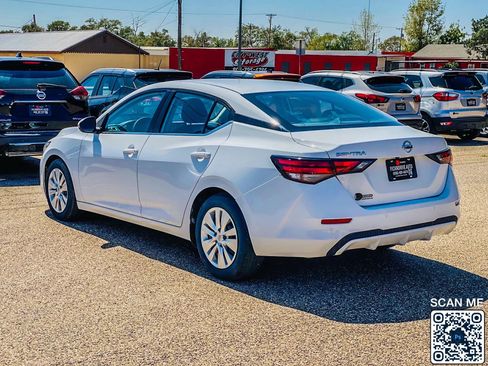 Used 2022 Nissan Sentra S image 5