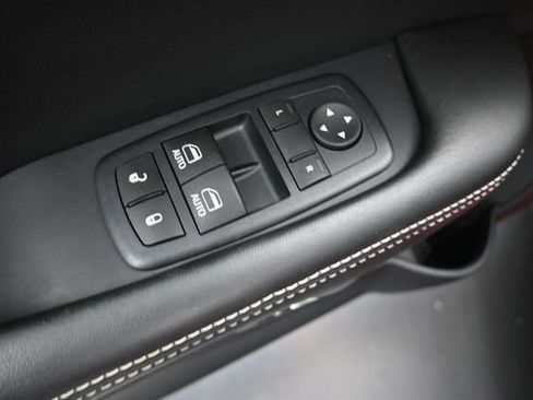 Used 2016 Dodge Challenger SRT Hellcat RWD image 13