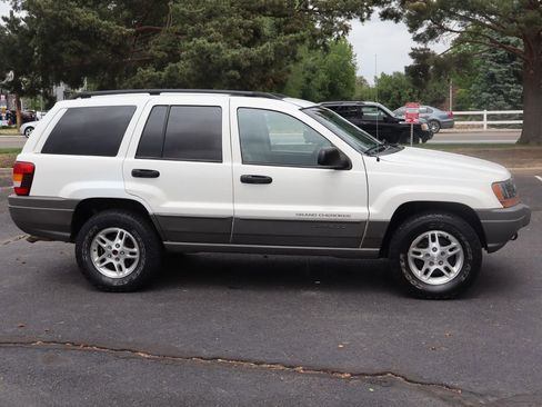 Used 2002 Jeep Grand Cherokee Laredo AWD/4WD image 3