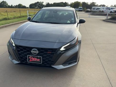 Used 2026 Nissan Altima 2.5 SR FWD image 3