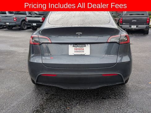 Used 2022 Tesla Model Y Long Range AWD/4WD image 5