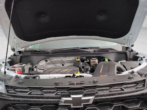 New 2026 Chevrolet Trax LT w/ Driver Confidence Package FWD image 16