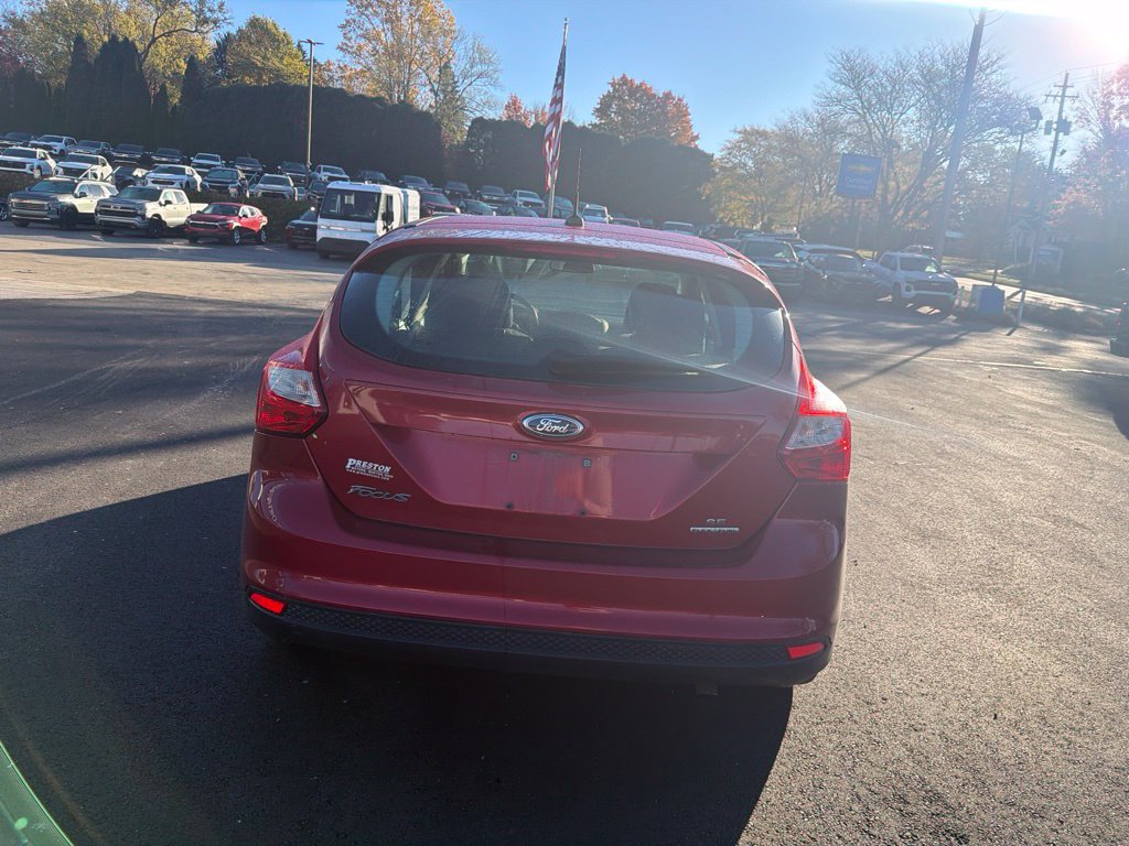 Used 2012 Ford Focus SE FWD image 3