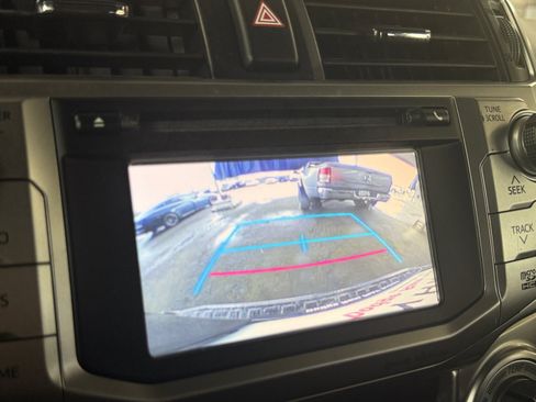 Used 2016 Toyota 4Runner SR5 Premium AWD/4WD image 21