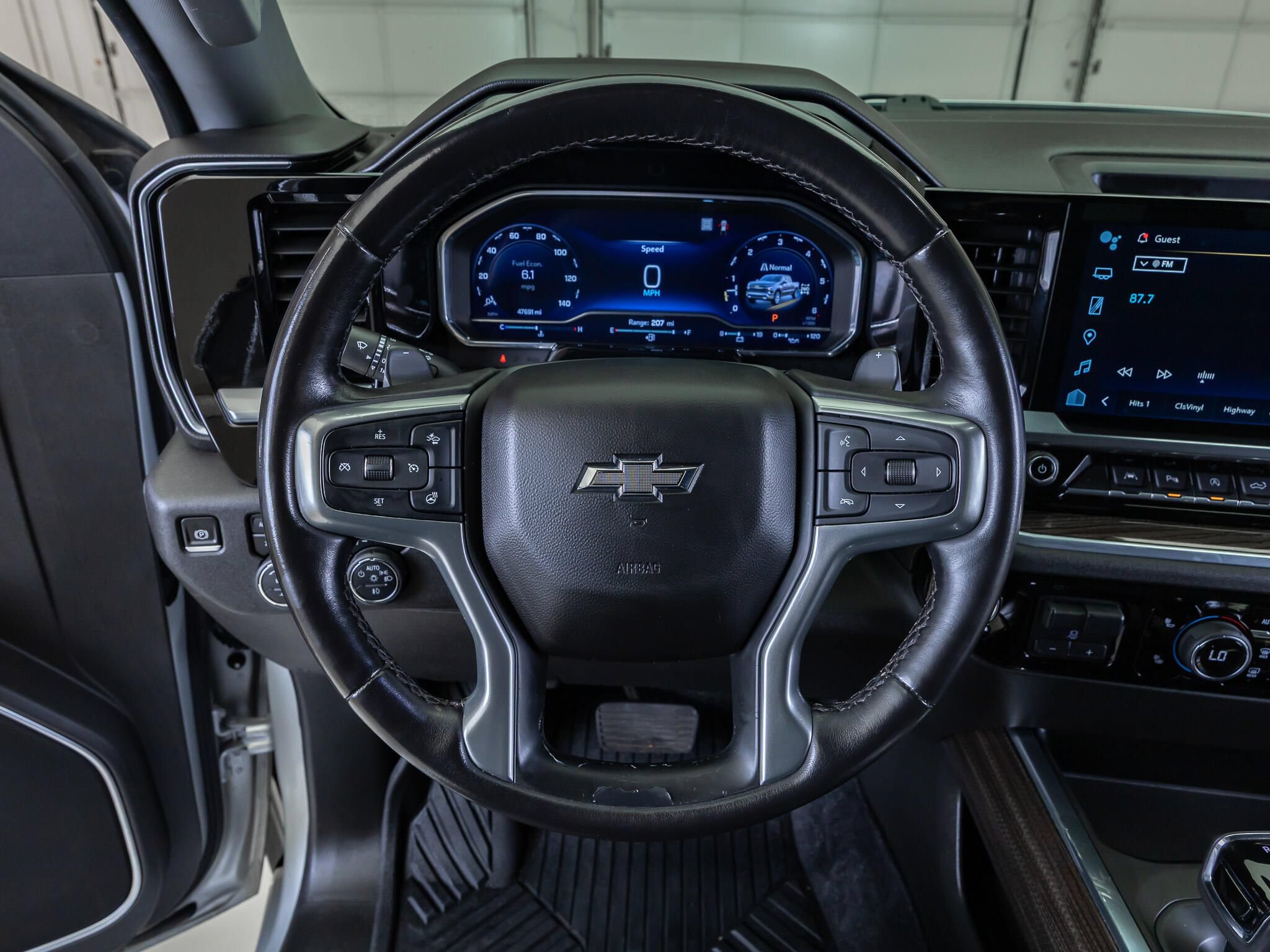 Used 2022 Chevrolet Silverado 1500 RST AWD/4WD image 18
