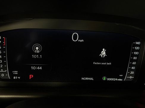 Used 2025 Honda Pilot Black Edition image 16