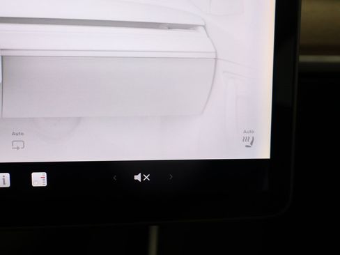 Used 2018 Tesla Model 3 Long Range image 43