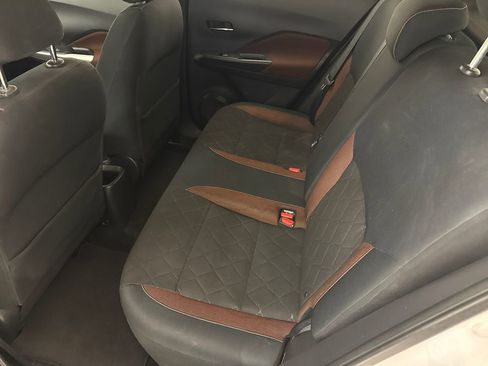 Used 2018 Nissan Kicks SR FWD image 16