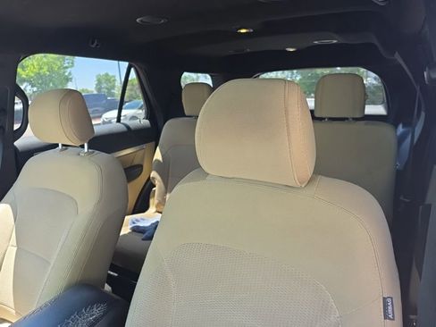 Used 2017 Ford Explorer XLT AWD/4WD image 14