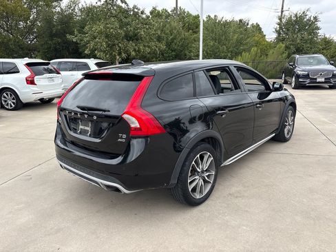 Used 2017 Volvo V60 T5 Cross Country w/ Convenience Package AWD/4WD image 5
