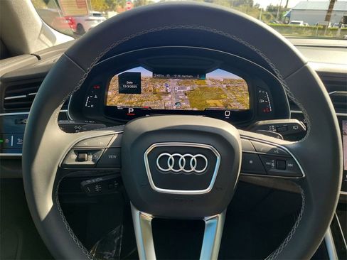 Used 2025 Audi Q8 Prestige image 29