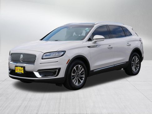 Used 2020 Lincoln Nautilus Reserve w/ Cargo Utility Package AWD/4WD image 3