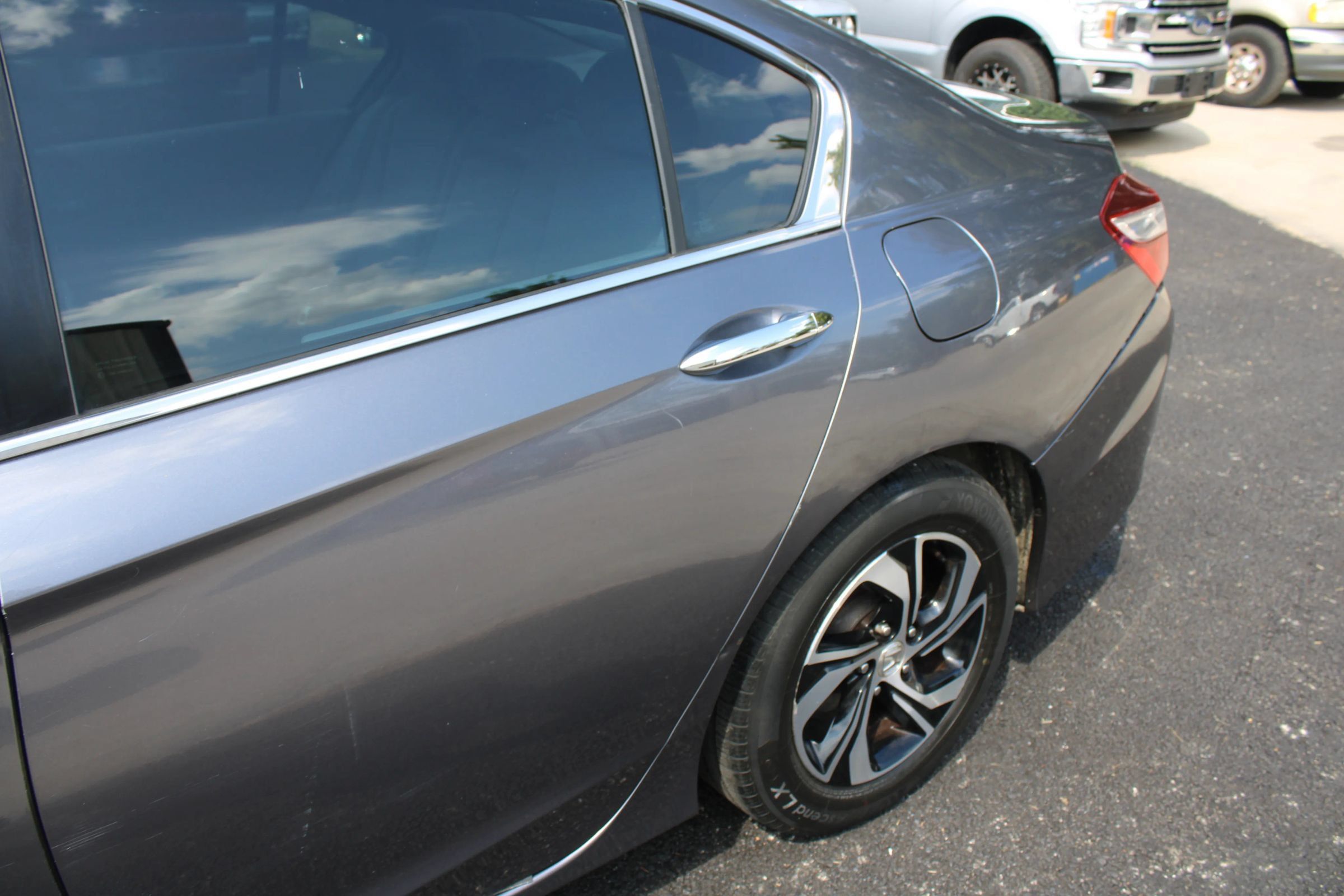 Used 2016 Honda Accord LX image 4