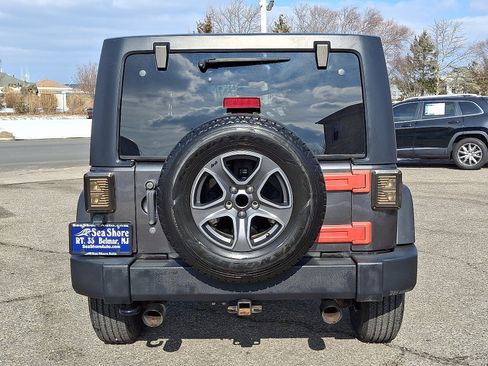 Used 2017 Jeep Wrangler Unlimited Sport w/ Quick Order Package 23S AWD/4WD image 5