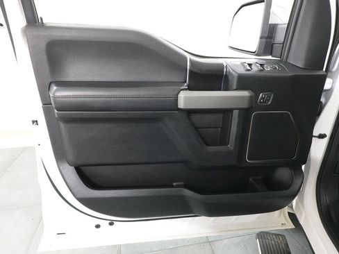 Used 2019 Ford F150 Platinum w/ Equipment Group 701A Luxury AWD/4WD image 25