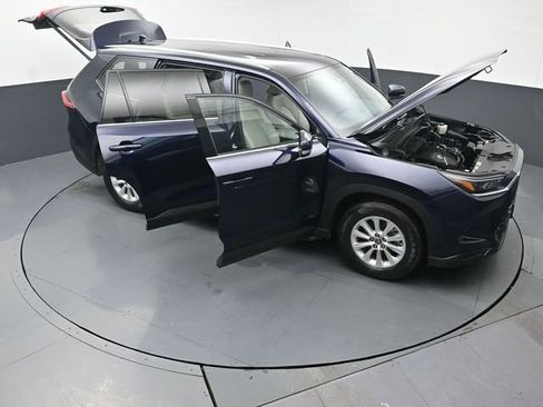 Certified 2024 Toyota Grand Highlander XLE image 57